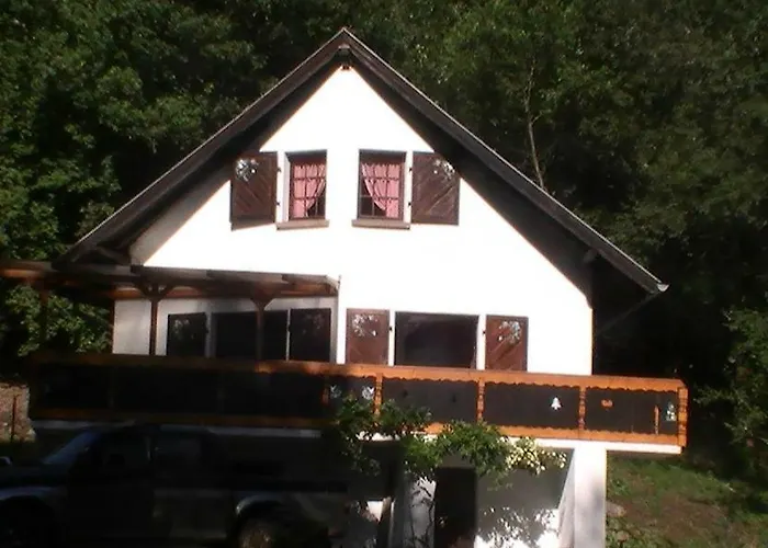 Semesterbostad De La Baerenbach Haselbourg